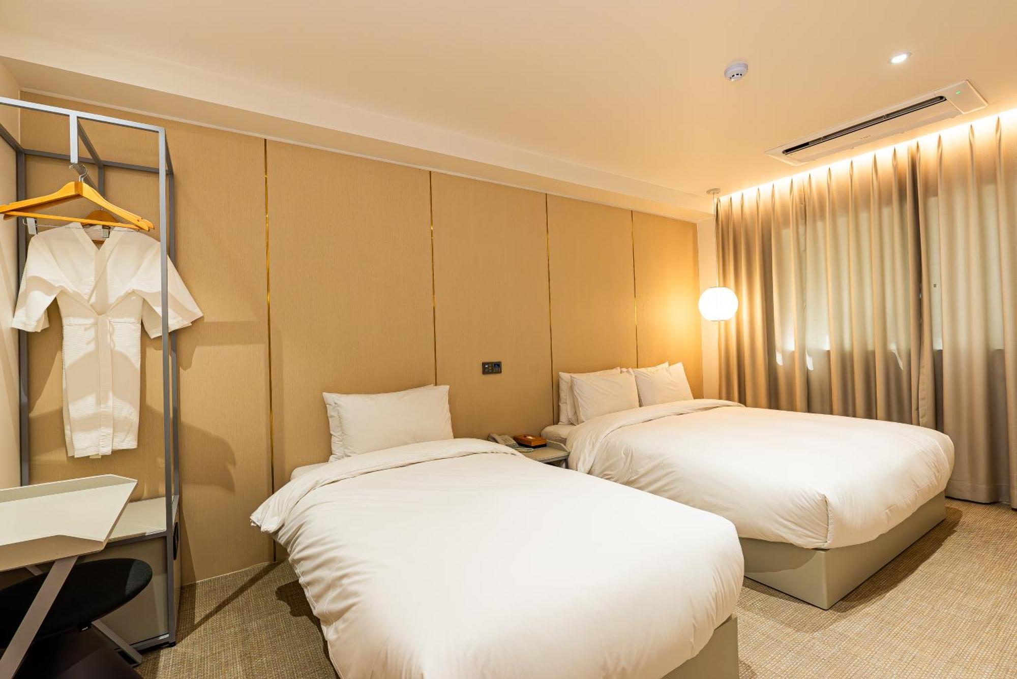 Hotel The Grang مدينة سيوجويبو المظهر الخارجي الصورة